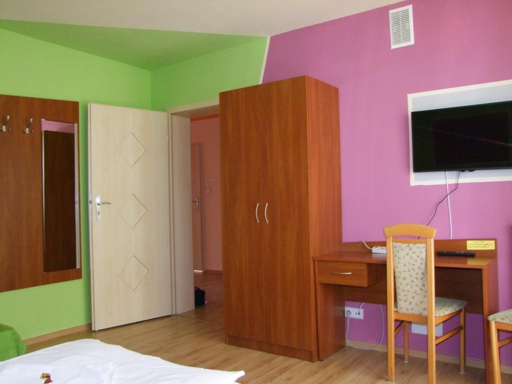Warnenczyka 85A Bezplatny Parking, Faktura, Prywatna Lazienka, Klimatyzacja Rzeszów Quarto foto